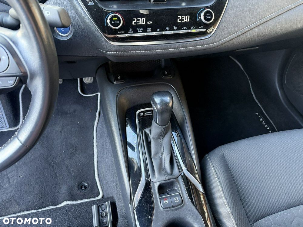 Toyota Corolla 1.8 Hybrid Comfort - 21