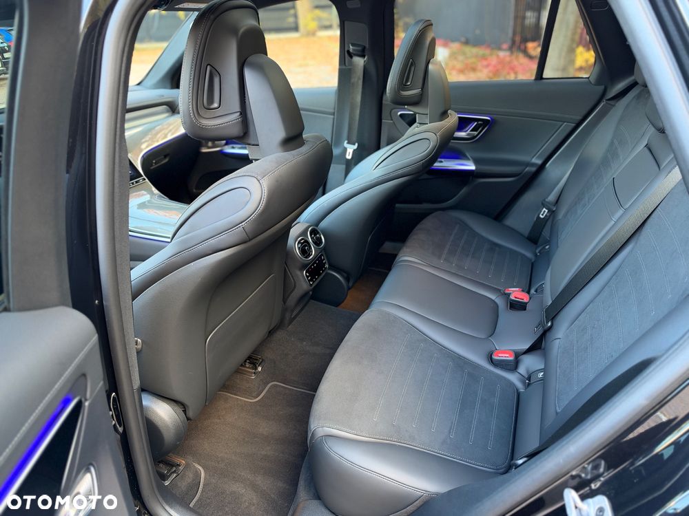 Mercedes-Benz GLC - 21