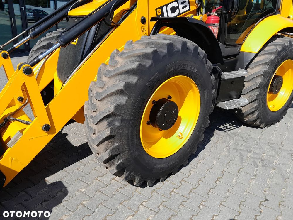 JCB JCB 4CX AEC  2023r - 21