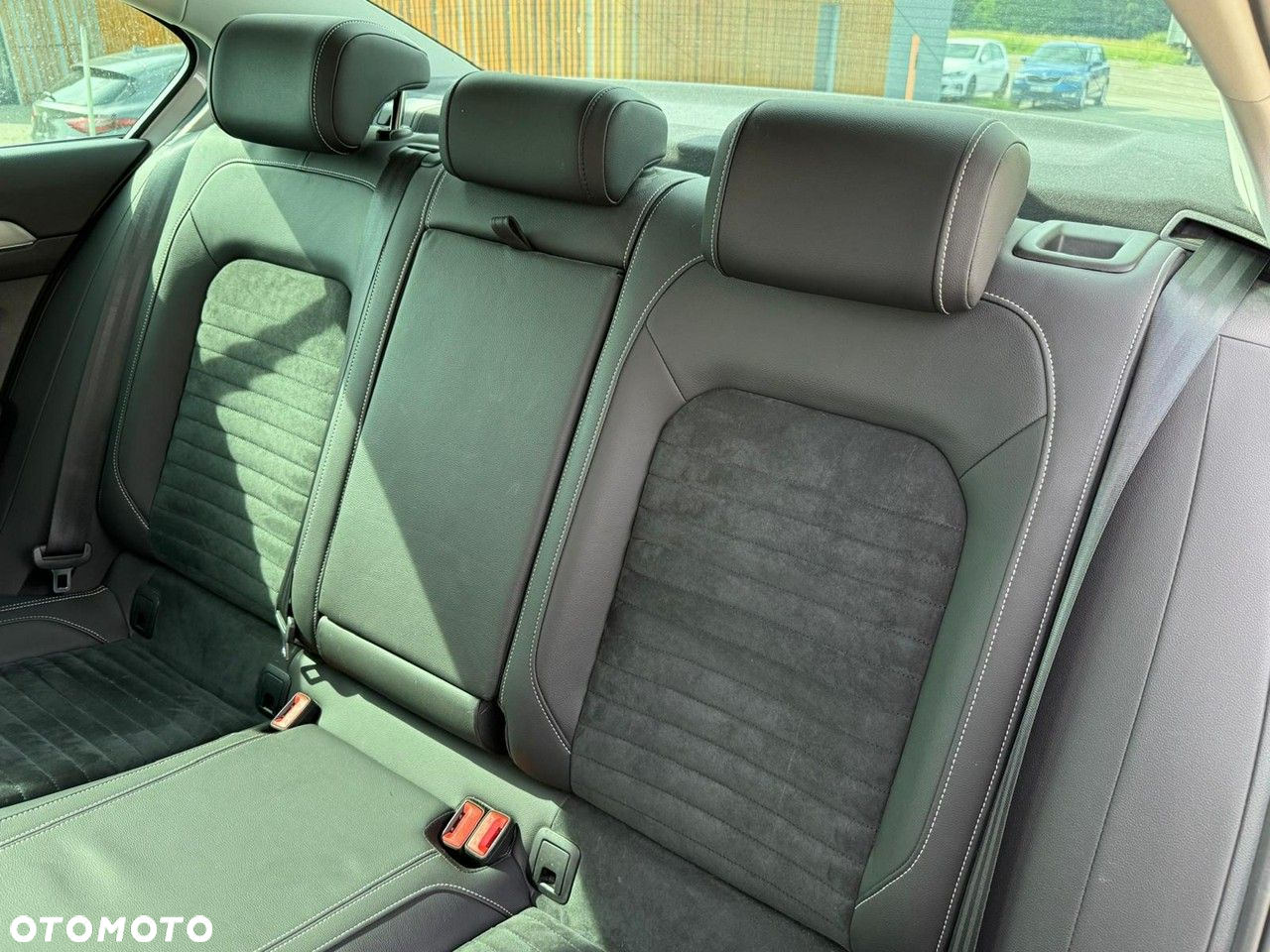 Volkswagen Passat 2.0 TDI SCR Business Plus DSG - 17