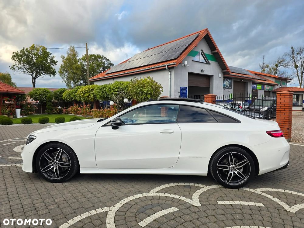 Mercedes-Benz Klasa E 300 9G-TRONIC - 10