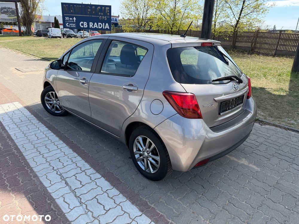 Toyota Yaris 1.33 VVT-i Comfort - 4