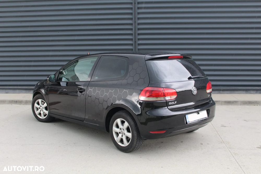 Volkswagen Golf 1.6 TDI BlueMotion Technology DPF Comfortline - 6