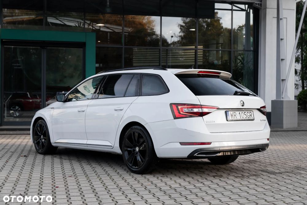Skoda Superb 2019 photo 5