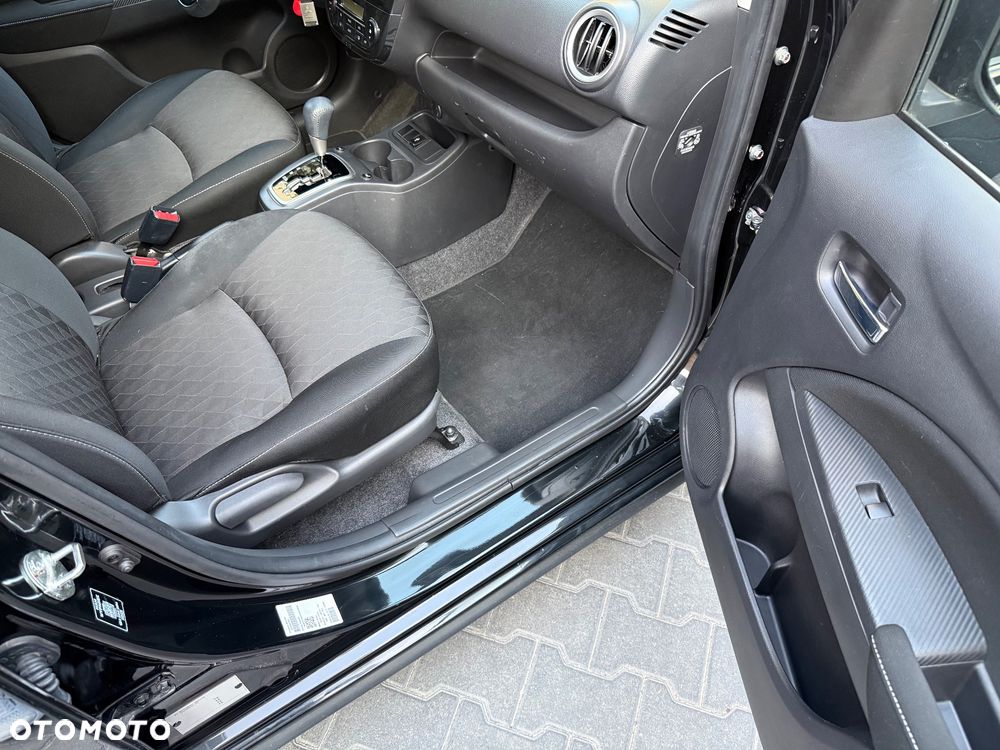 Mitsubishi Space Star 1.2 AS&G Instyle CVT - 24