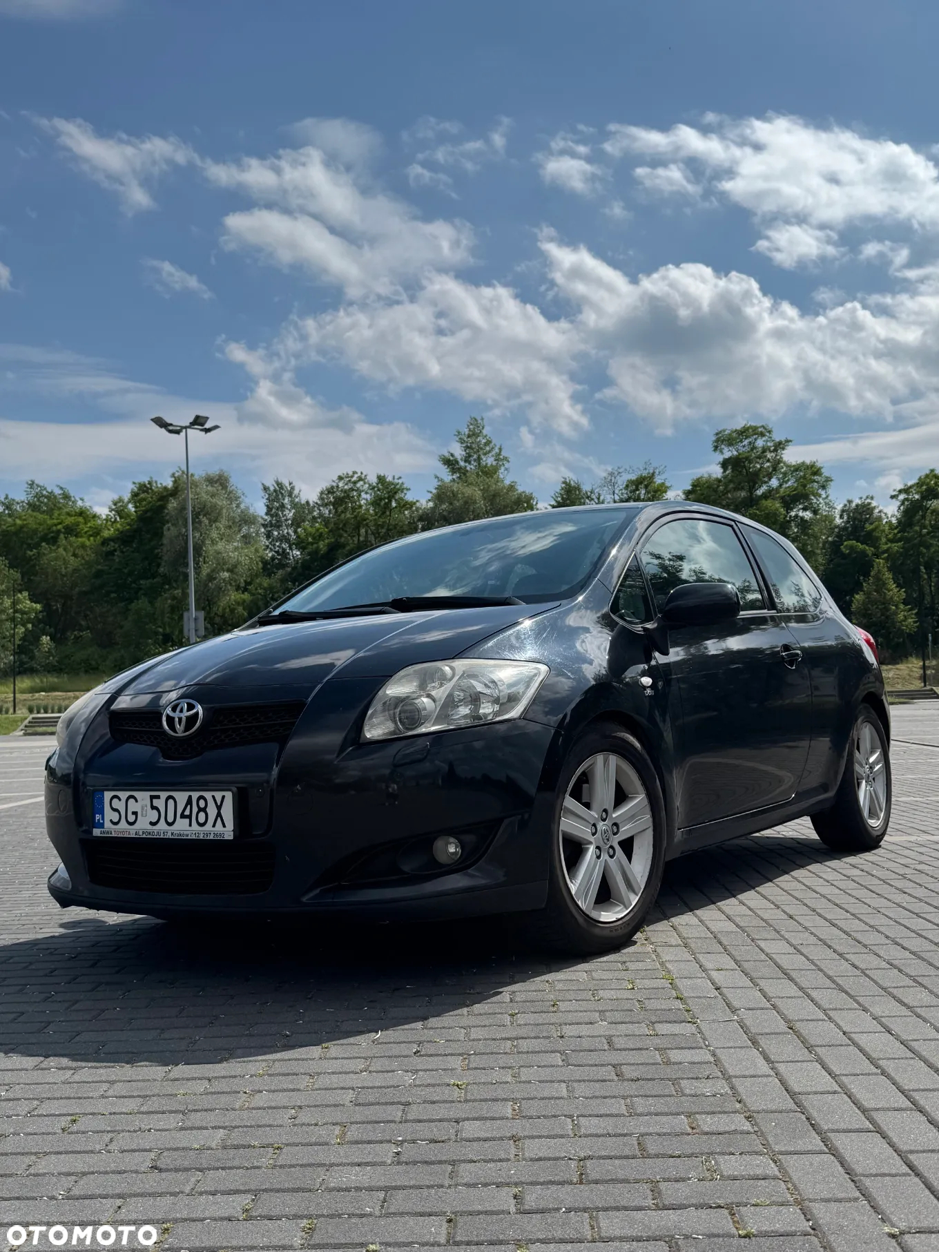 Toyota Auris 2.2 D-4D X - 2