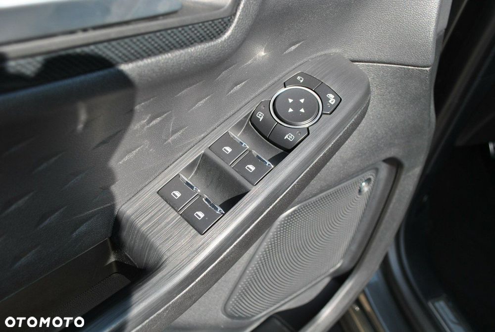 Ford Kuga - 22