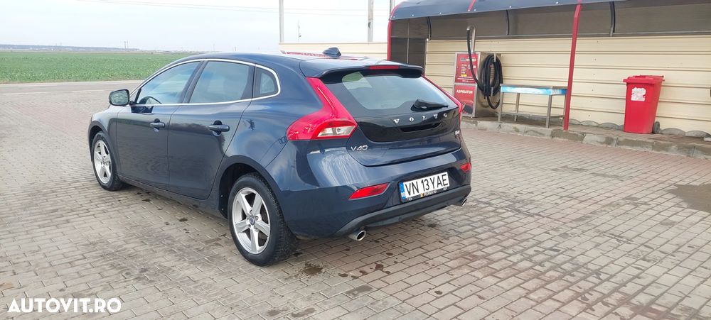 Volvo V40 D4 Momentum - 3