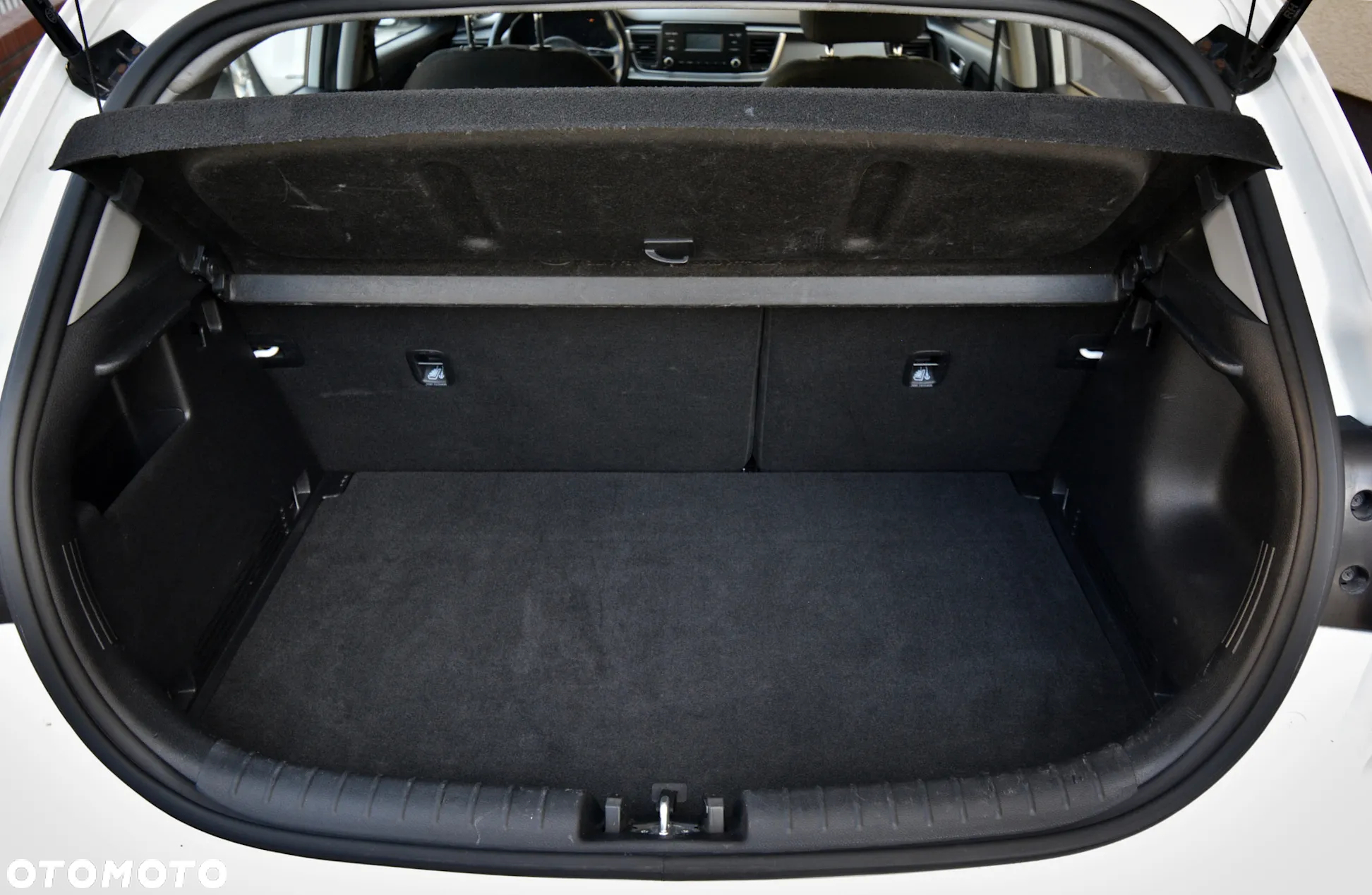 Kia Rio - 16