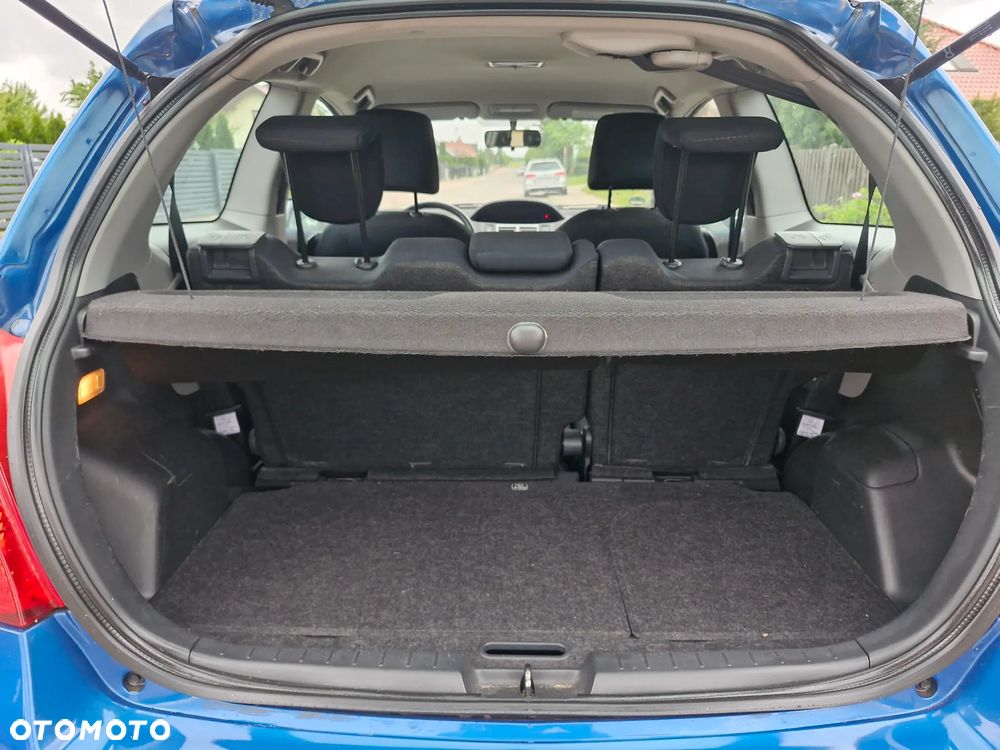 Toyota Yaris 1.0 Luna A/C - 29