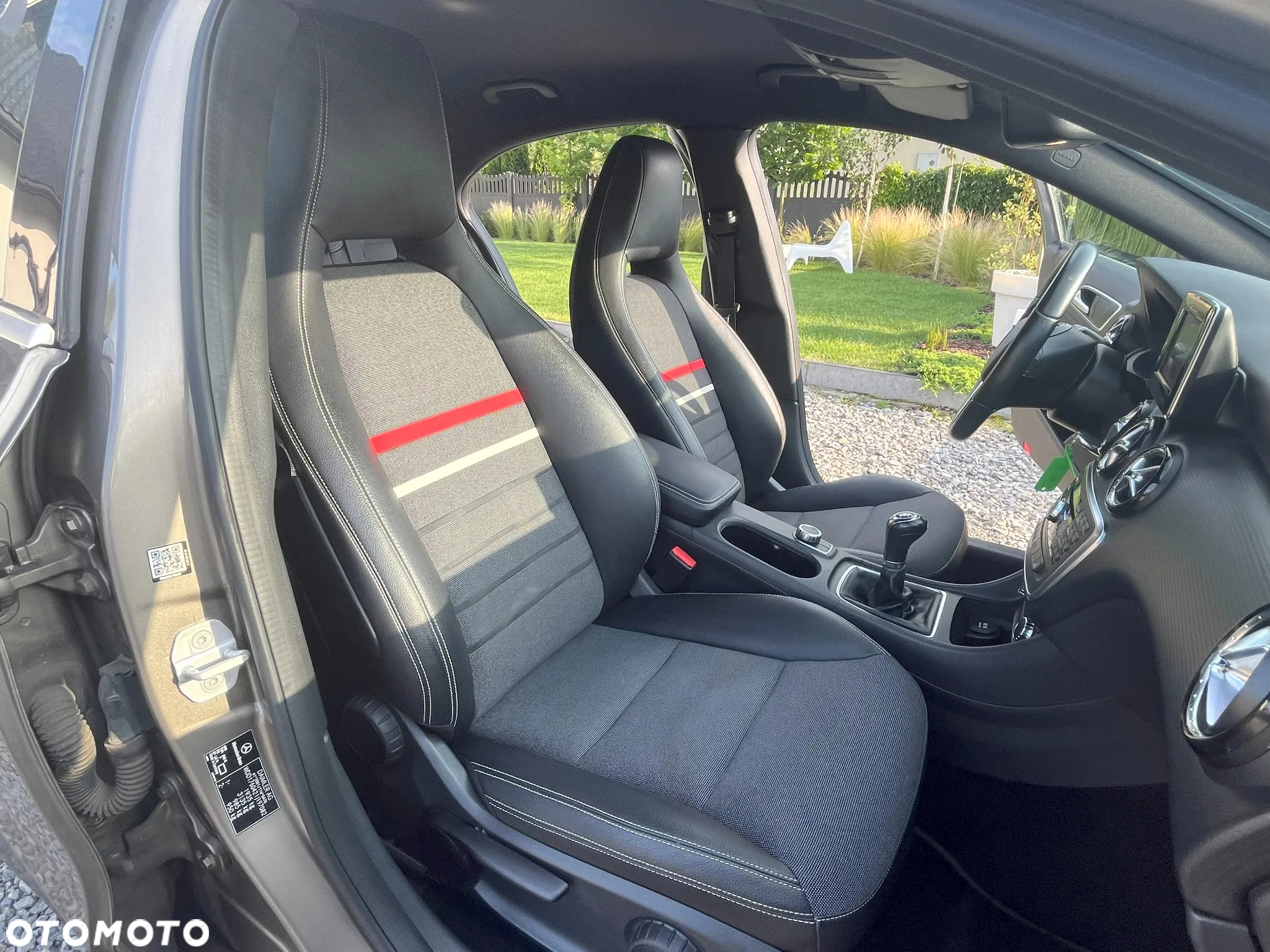 Mercedes-Benz Klasa A 180 (BlueEFFICIENCY) - 22
