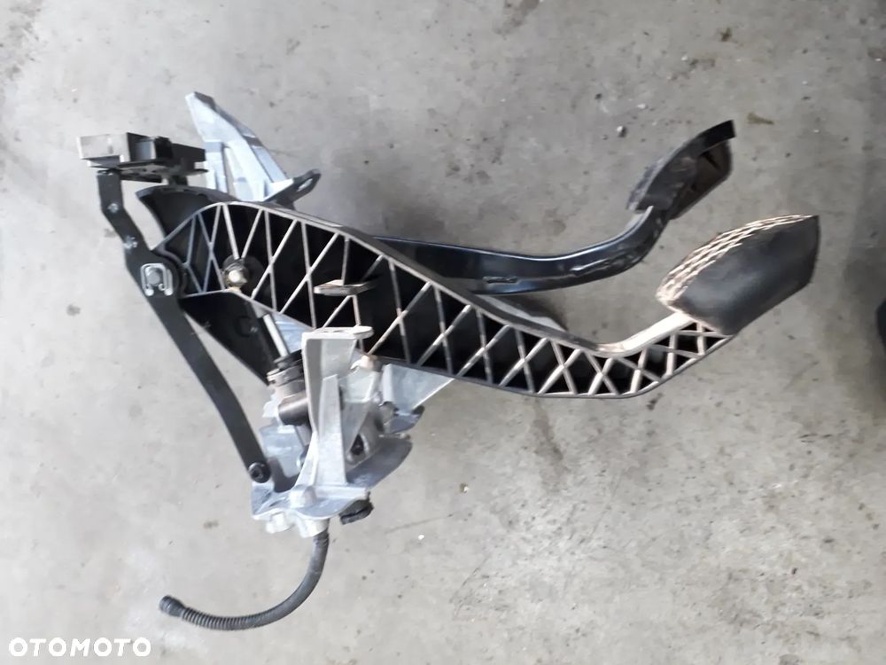 pedał sprzęgła hamulca stelaż 4F1721117B A6 C6 2.0 FSI TFSI BPJ - 3