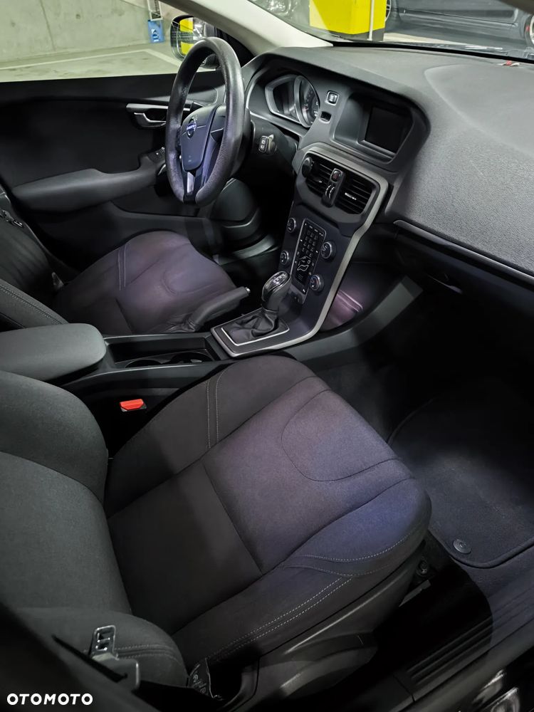 Volvo V40 T4 Base - 12