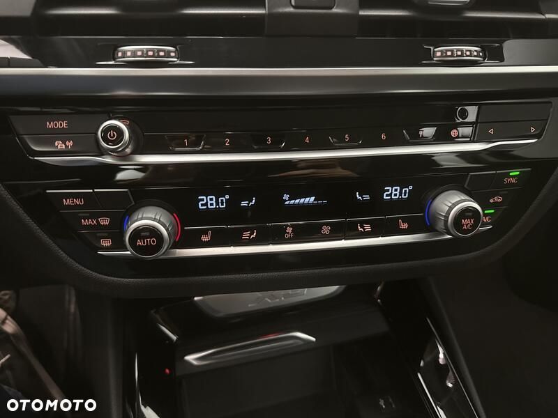 BMW X3 xDrive20i GPF - 17