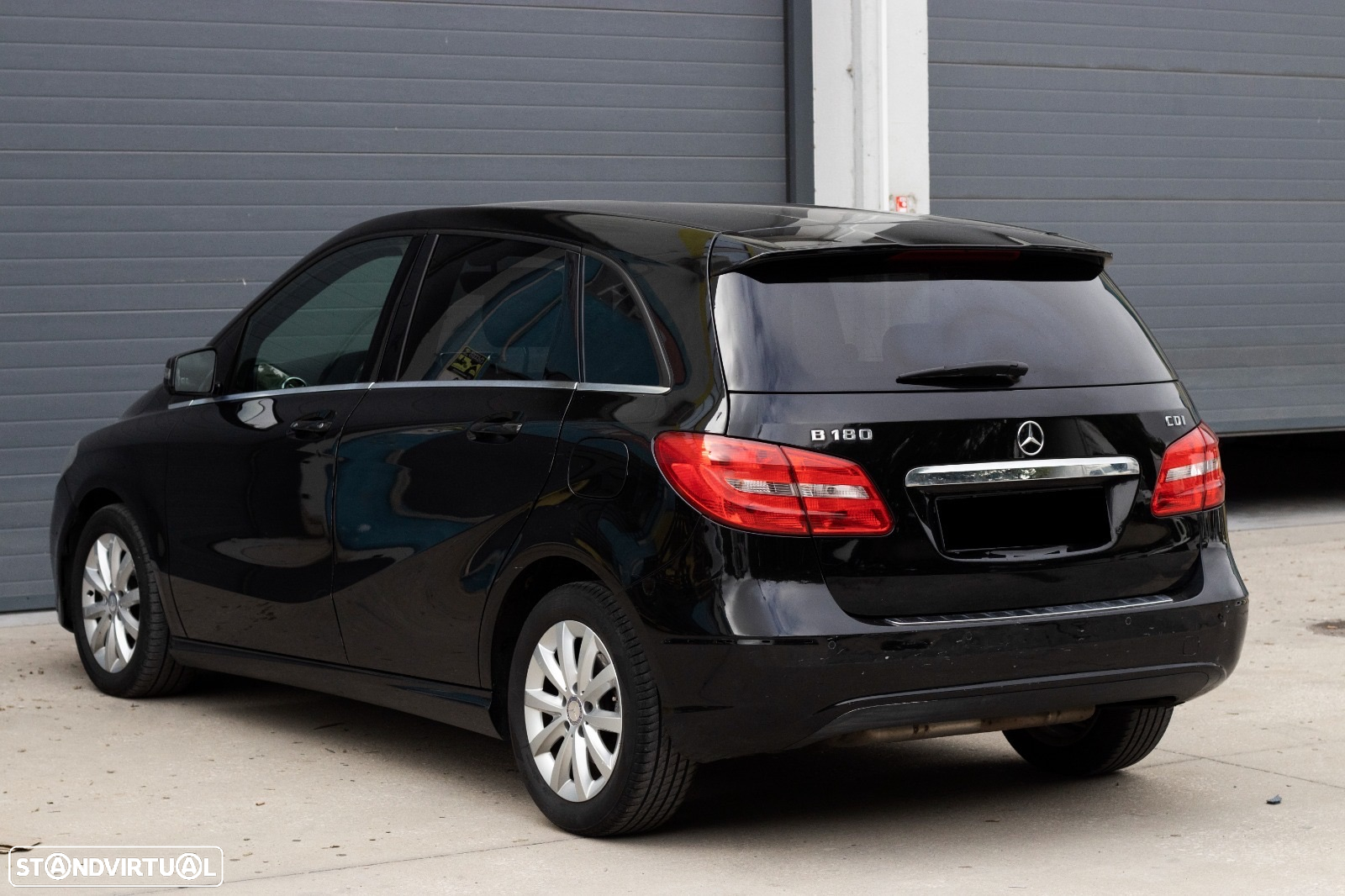 Mercedes-Benz B 200 d AMG Line - 8