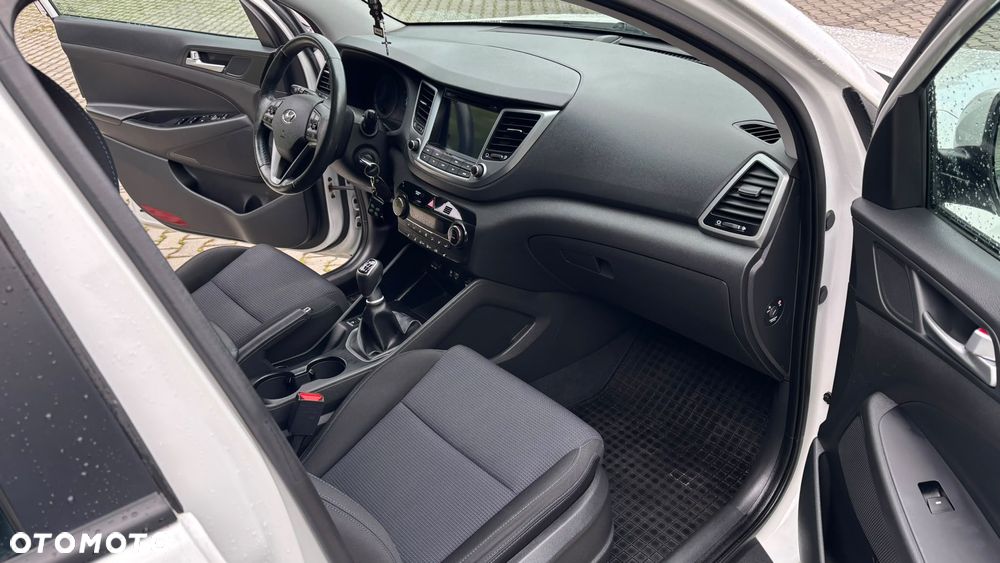 Hyundai Tucson 1.6 GDI BlueDrive Style 2WD - 9