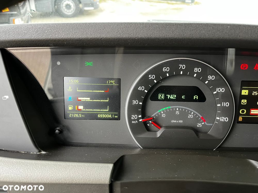 Volvo FH 460 HYDRAULIKA SPROWADZONY Z FRANCJI SERWISOWANY LODÓWKA KLIMA POSTOJOWA - 23