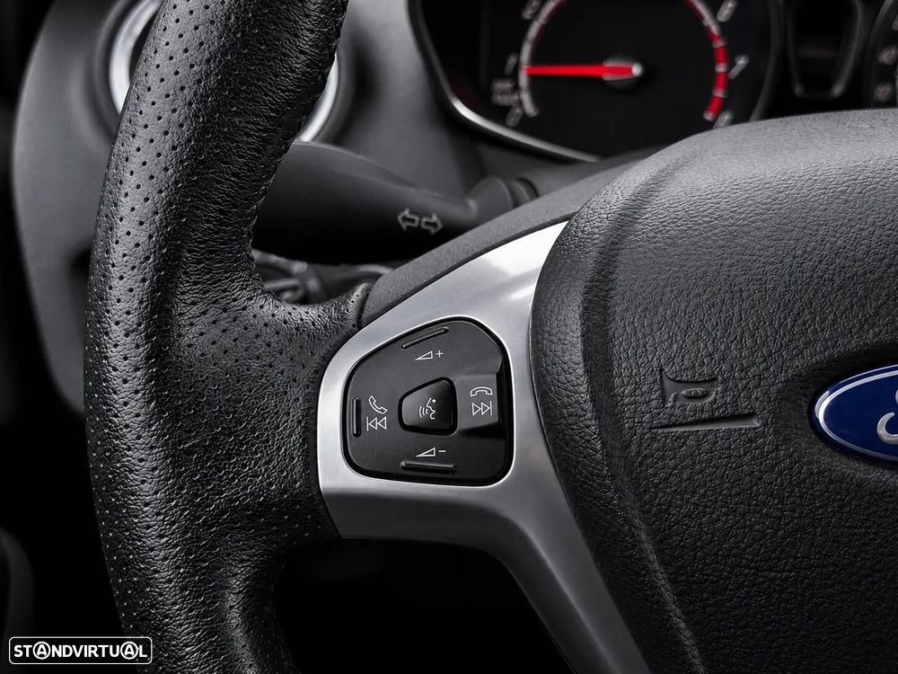 Ford Fiesta 1.6 EcoBoost c/ Pack Pele Desportiva ST - 30