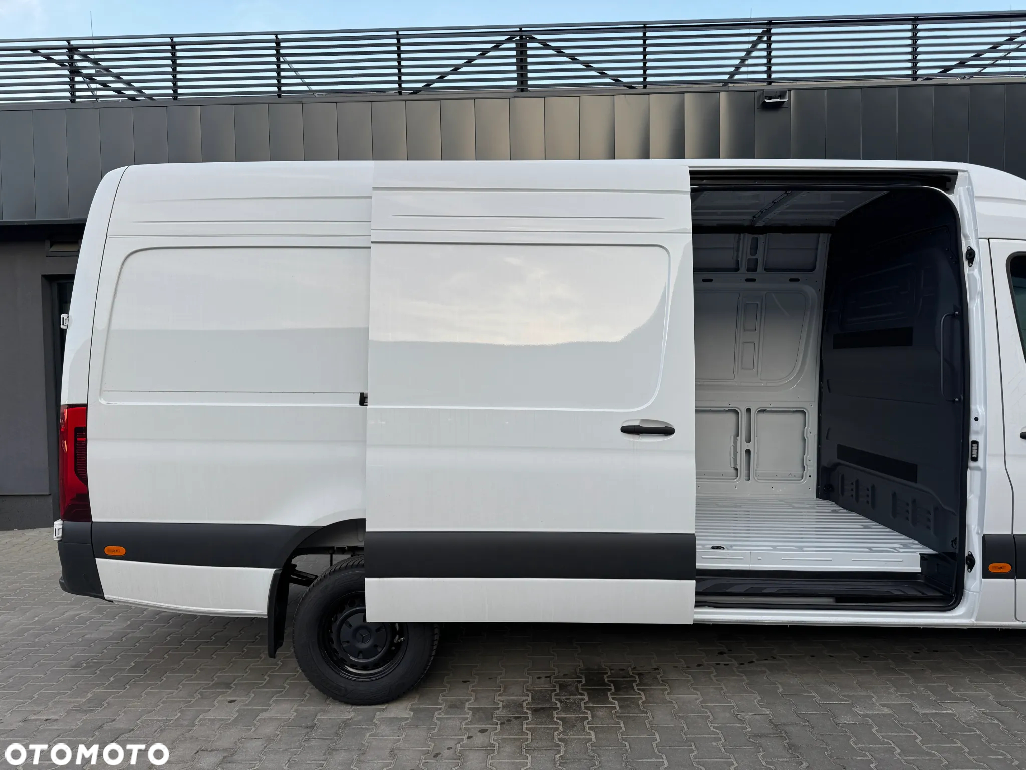 Mercedes-Benz Sprinter - 21