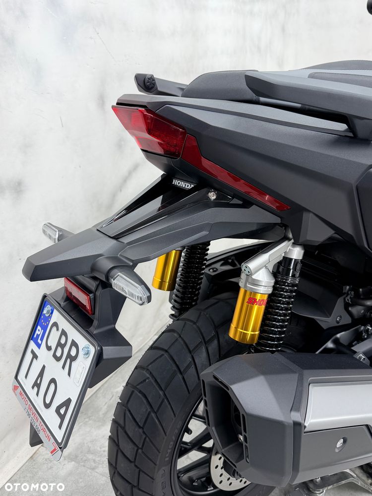 Honda ADV350 - 20