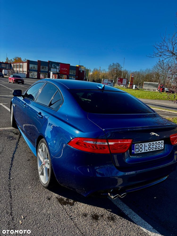 Jaguar XE 2.0 D R-Sport - 10