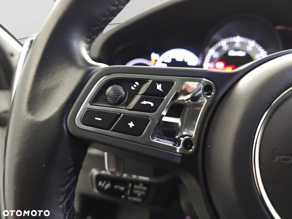 Porsche Cayenne Turbo - 21