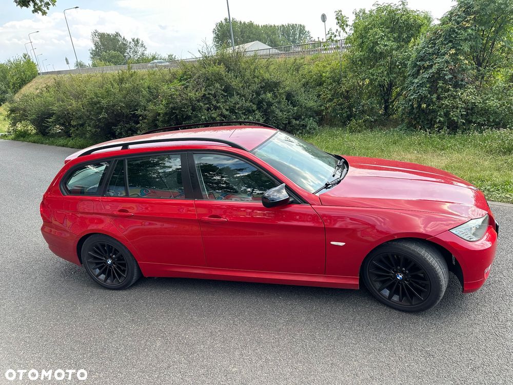 BMW Seria 3 320i Touring - 8