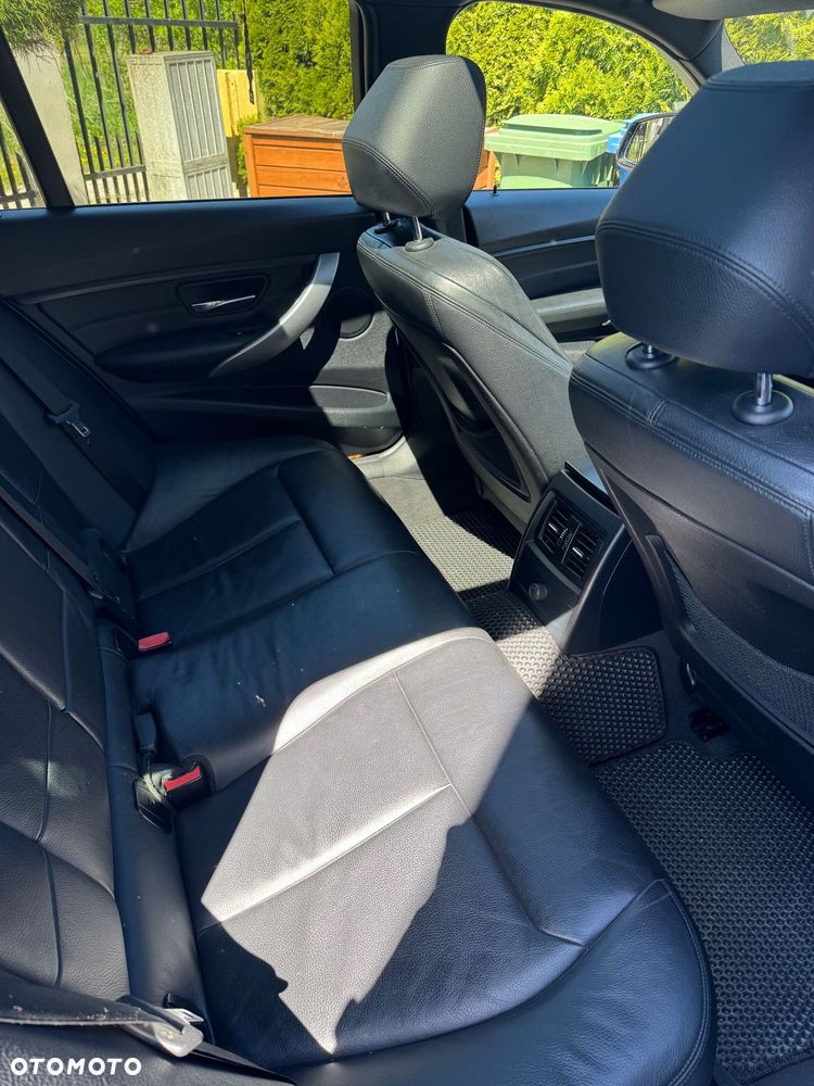 BMW Seria 3 - 12