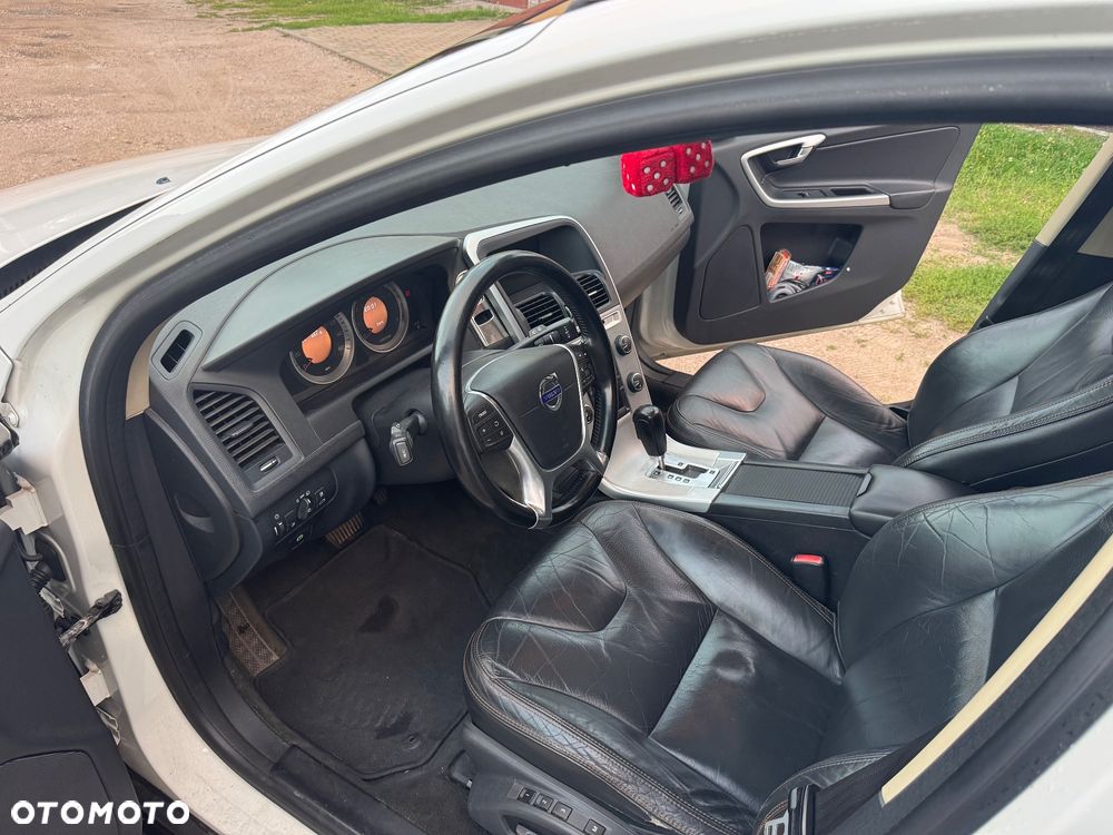Volvo XC 60 T6 AWD Momentum - 6