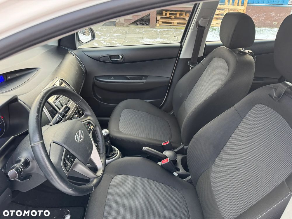 Hyundai i20 1.25 Comfort - 13