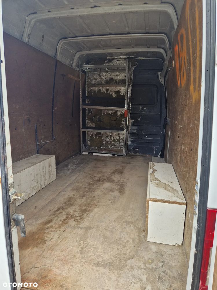 Mercedes-Benz Sprinter - 17