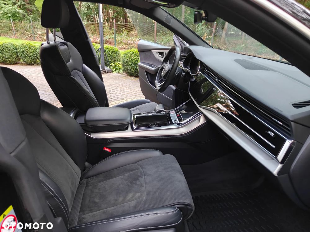Audi SQ8 - 16