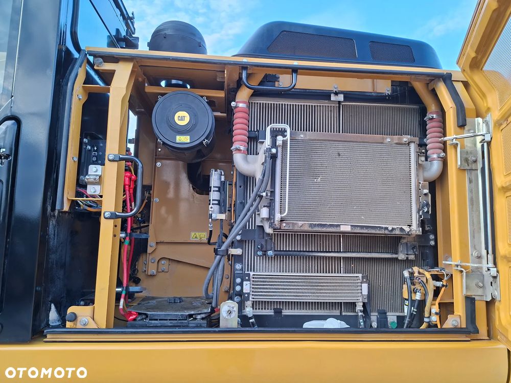 Caterpillar CAT 320 EL - 26