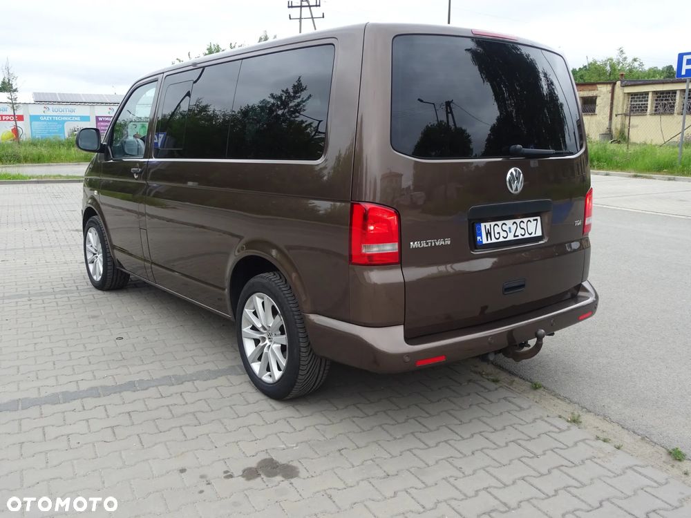 Volkswagen Multivan - 24