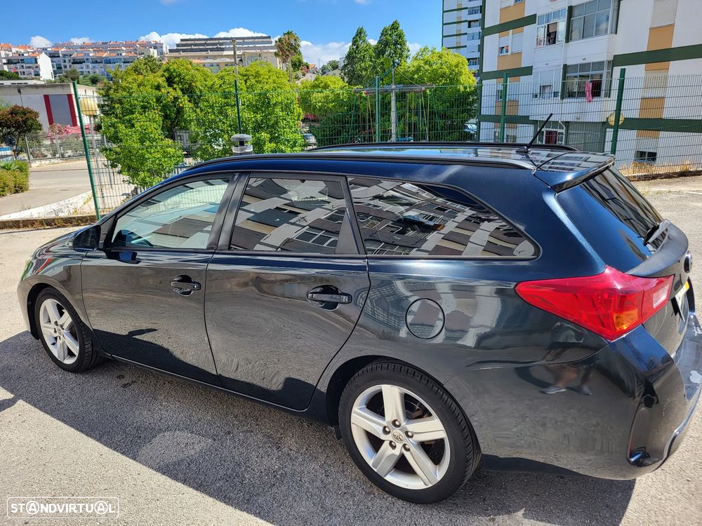 Toyota Auris Touring Sports 1.4 D-4D Com+P.Sport - 10