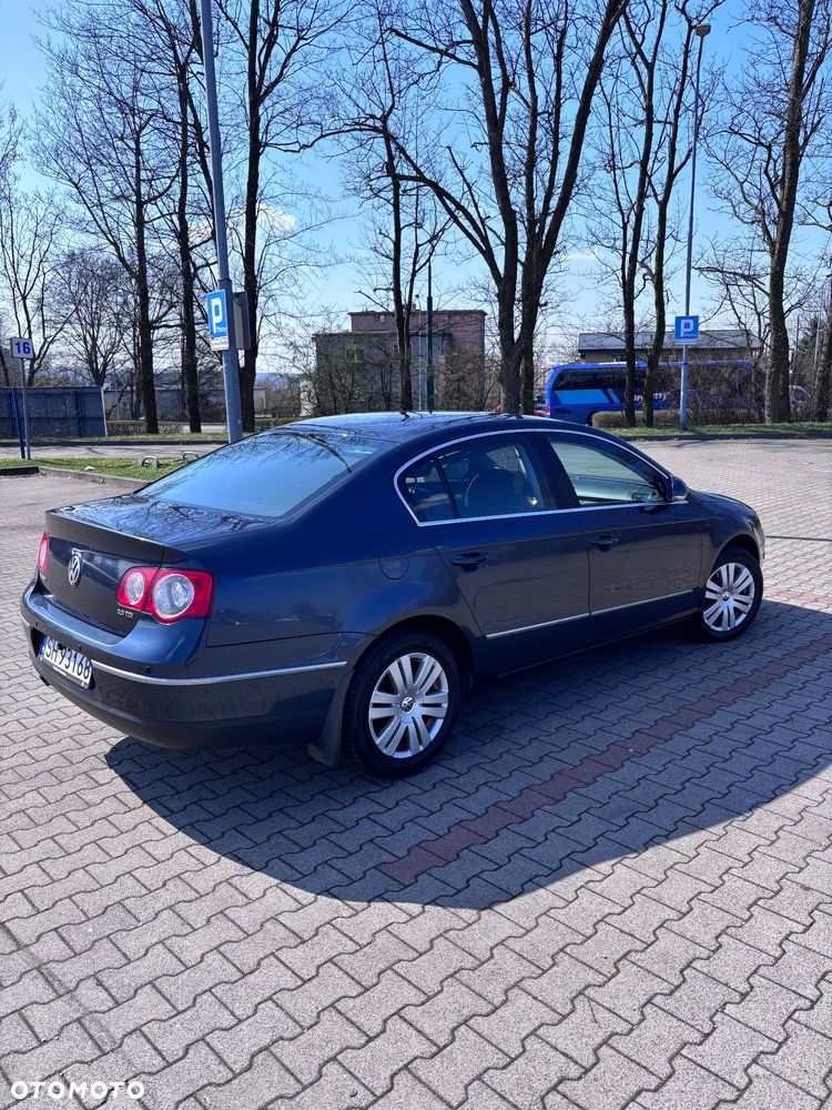 Volkswagen Passat 2.0 TDI DPF Highline - 10