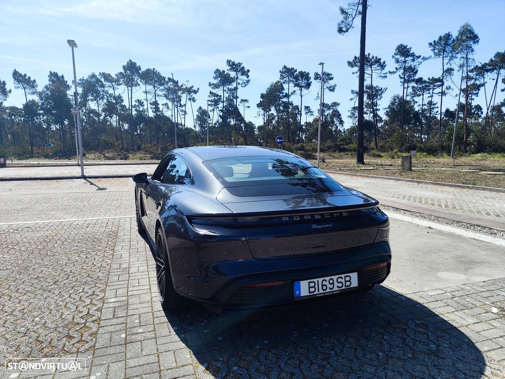 Porsche Taycan 4 - 2