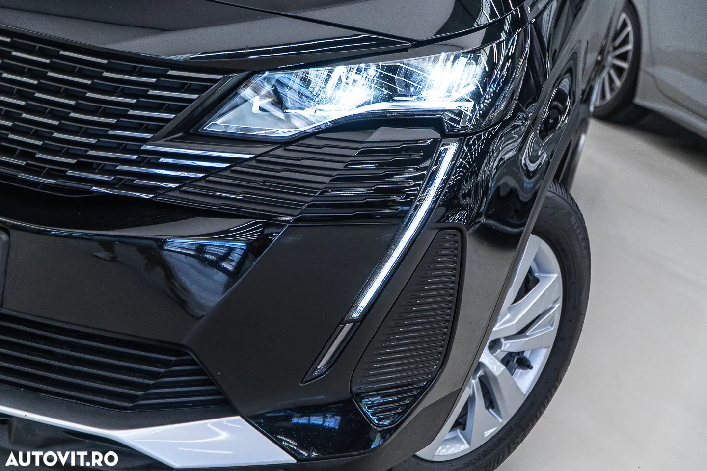 Peugeot 3008 1.2 PureTech 130 EAT8 Allure Pack - 37