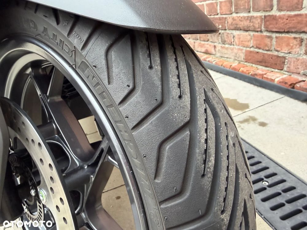 Yamaha X-max - 19