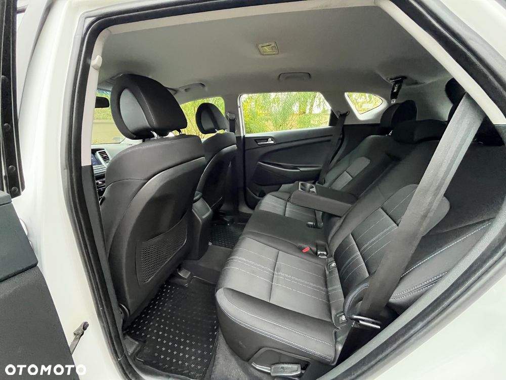 Hyundai Tucson 1.6 GDI BlueDrive Design 2WD - 38