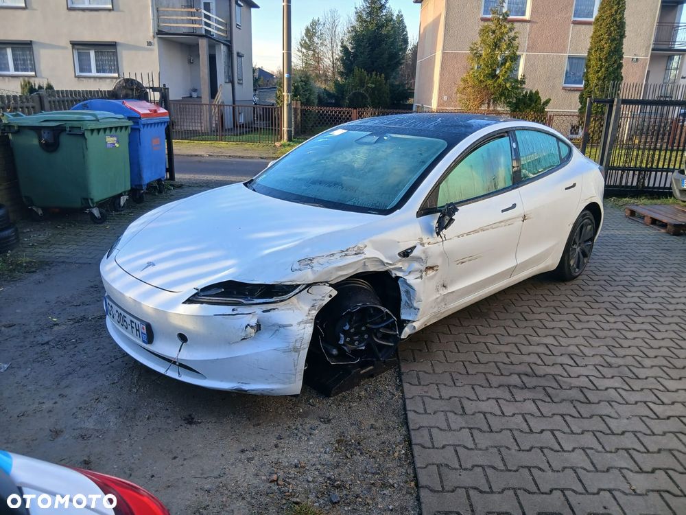 Tesla Model 3 RWD - 15