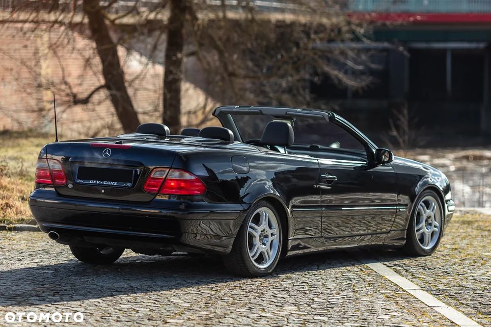 Mercedes-Benz CLK - 4