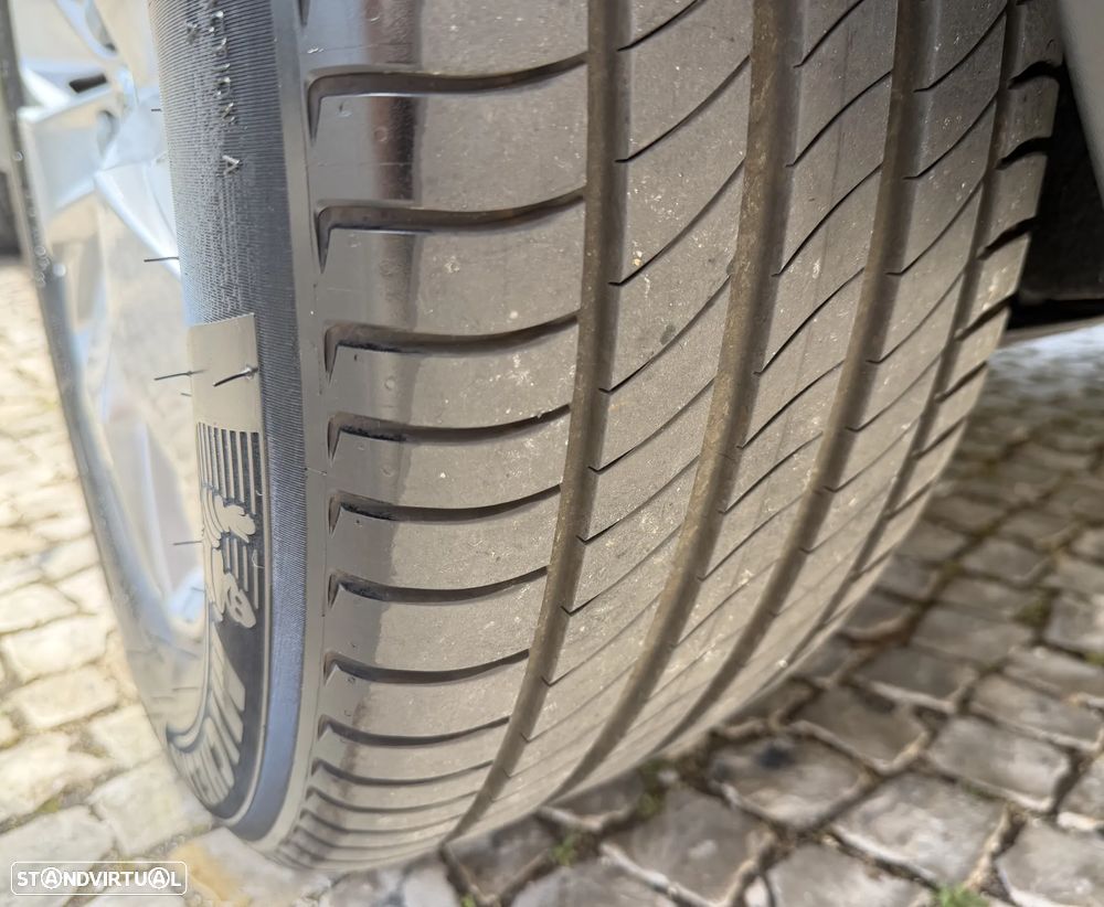 Volvo XC 40 2.0 T5 Momentum - 11