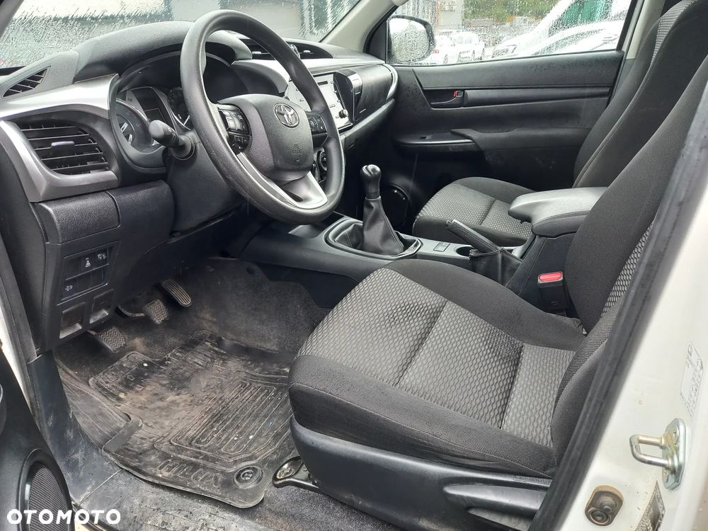 Toyota Hilux 2.4 D-4D Double Cab DLX 4x4 - 9