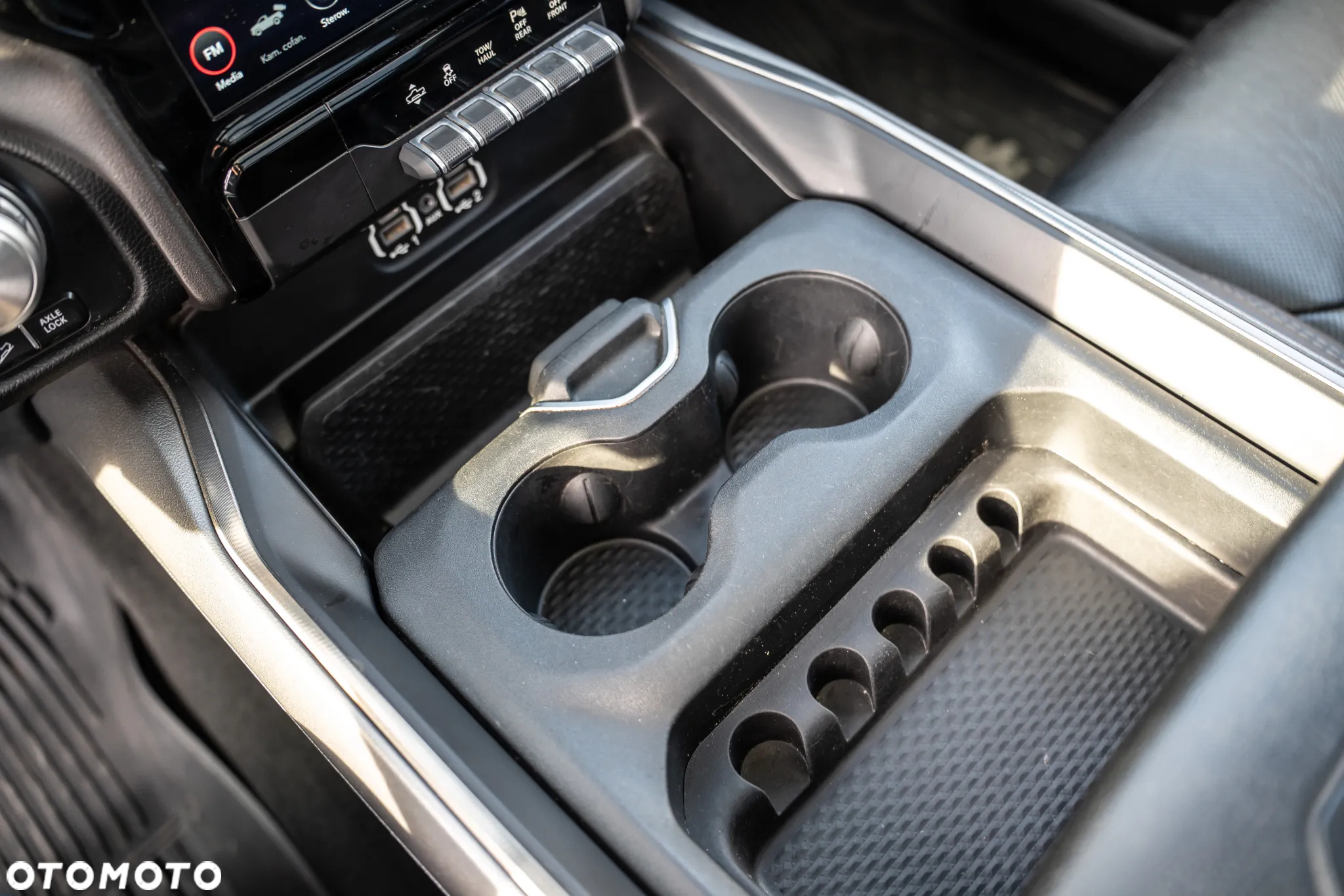 Dodge RAM 1500 5.7 4x4 - 25