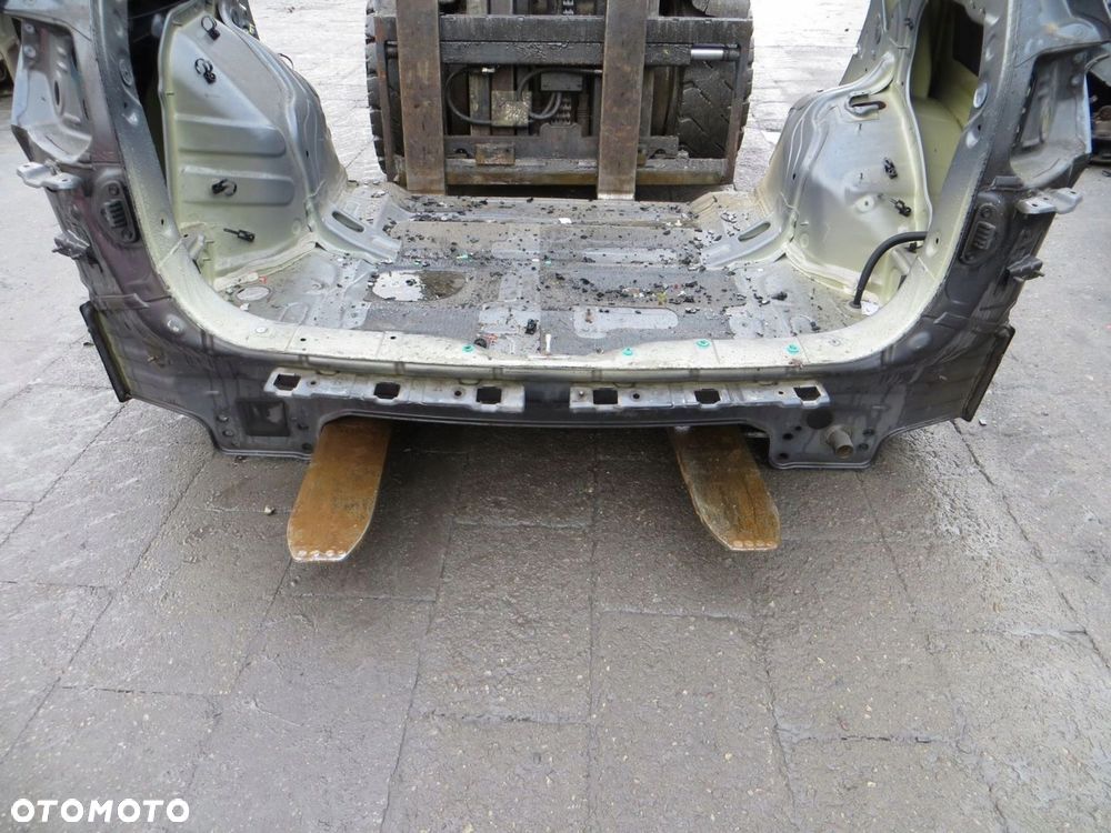 KIA SORENTO III WANNA PAS TYLNY BŁOTNIK KPL ABT 15- - 2