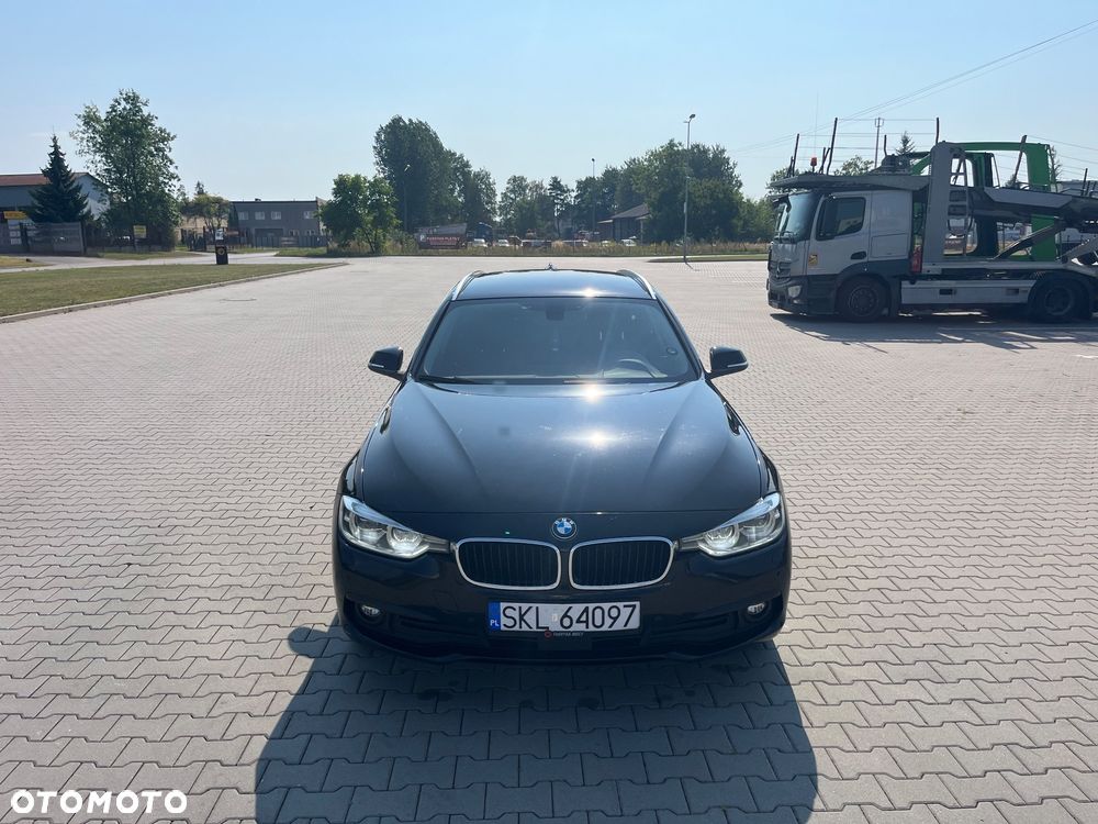 BMW Seria 3 320d - 5
