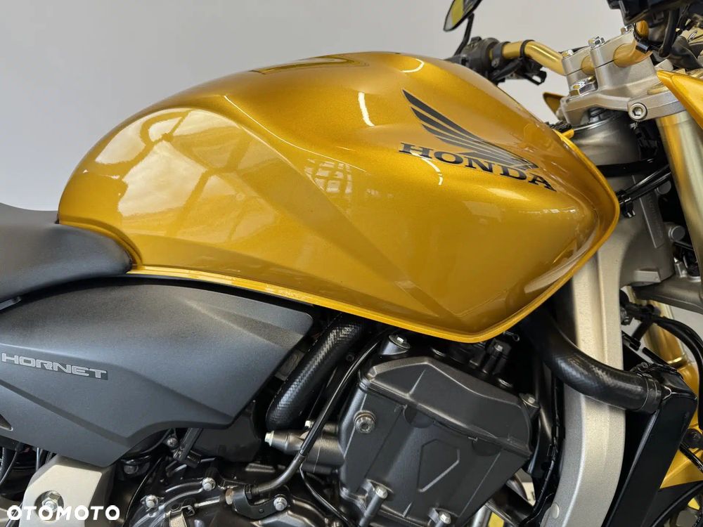 Honda CB - 11