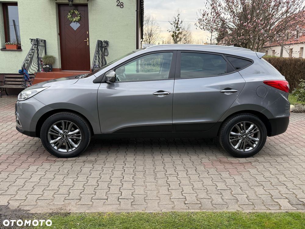 Hyundai ix35 blue 1.6 2WD Finale Gold - 3