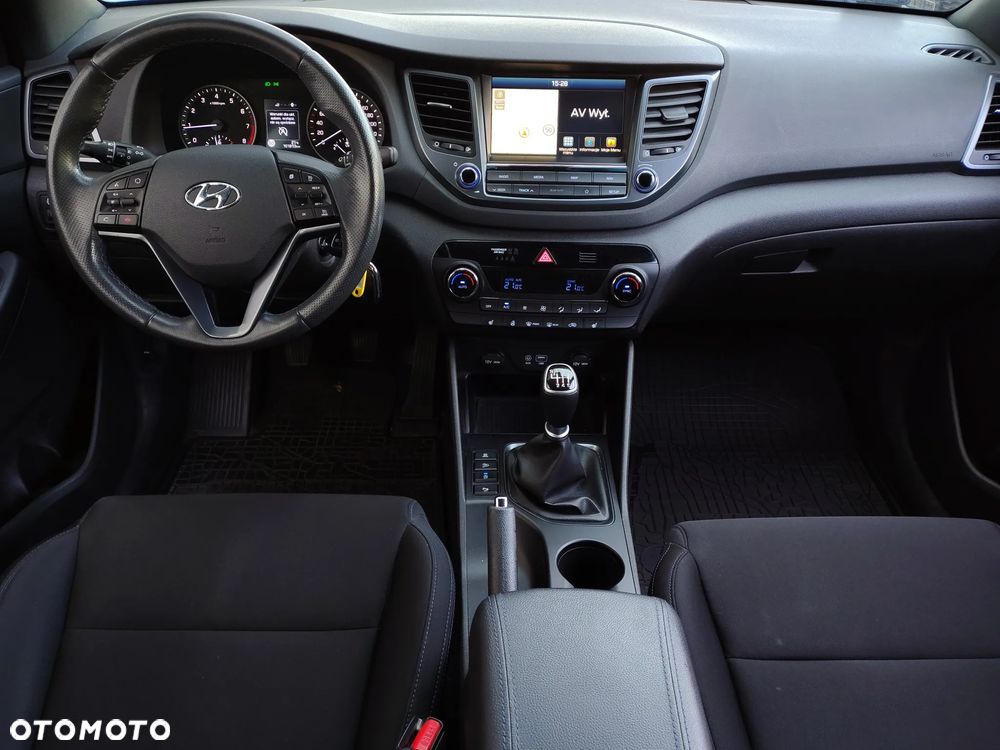 Hyundai Tucson 1.6 GDI BlueDrive GO 2WD - 10